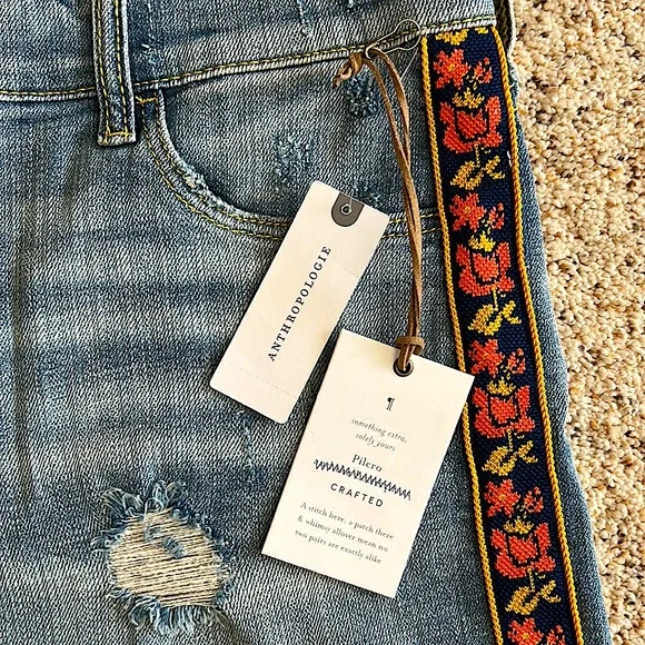 Anthropologie Pilcro and the Letterpress Boho Slim Boyfriend Shorts **Size 27** - Picture 3 of 6